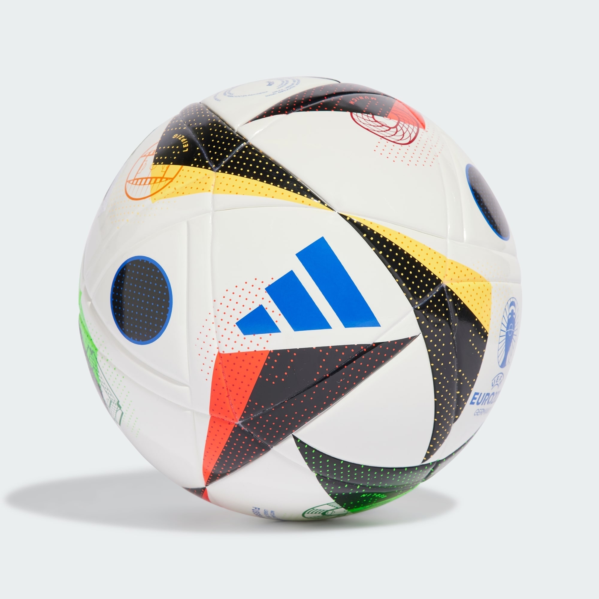 Мяч футбольный 4-го размера Adidas Fussballliebe EURO 2024 J350 IN9376 - фото