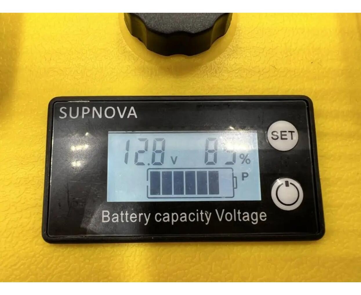 Аккумулятор BatteryCraft Lifepo4 12V 120Ah BMS 100 A c Bluetooth (желтый корпус) - фото4